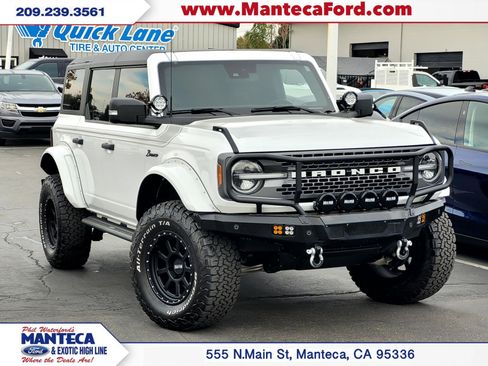 Used 2023 Ford Bronco Wildtrak image 1