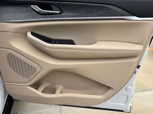 Used 2023 Jeep Grand Cherokee Limited RWD image 19