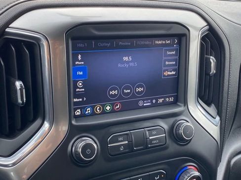 Used 2021 Chevrolet Silverado 1500 LT Trail Boss w/ Convenience Package II image 19