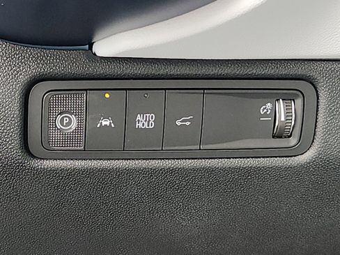 New 2026 Chevrolet Equinox EV LT image 14