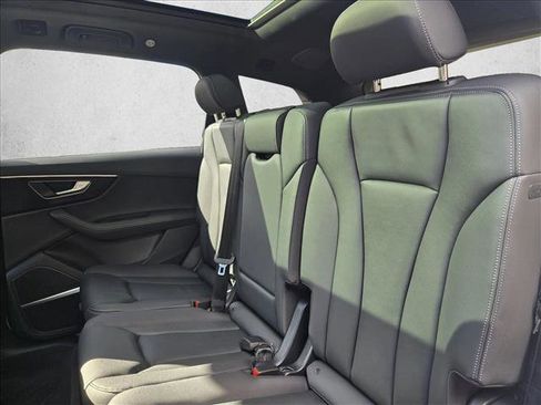 Certified 2025 Audi Q7 3.0T Premium Plus w/ Premium Plus Package image 12