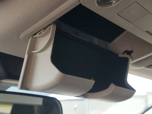 New 2025 Nissan Kicks SR image 24