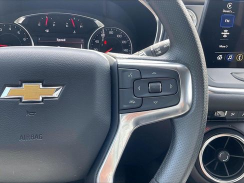 Used 2025 Chevrolet Blazer LT FWD image 19