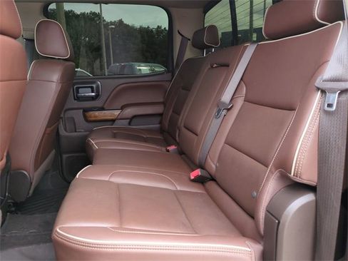 Used 2018 Chevrolet Silverado 2500 High Country w/ Duramax Plus Package image 14