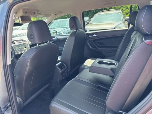 Used 2023 Volkswagen Tiguan SE FWD image 29