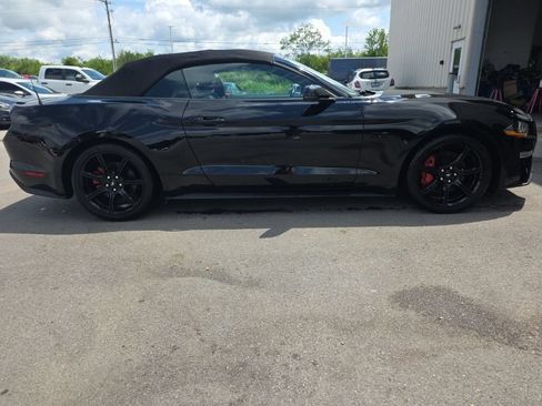 Used 2020 Ford Mustang GT Premium w/ Equipment Group 401A RWD image 4