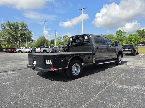 Used 2022 Ford F350 Lariat w/ Lariat Ultimate Package AWD/4WD image 5
