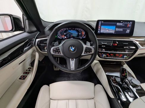 Used 2023 BMW 540i xDrive w/ M Sport Package image 2