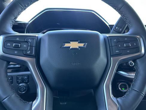 Used 2025 Chevrolet Silverado 2500 LTZ w/ LTZ Convenience Package image 24