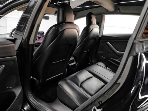 Used 2022 Tesla Model 3 image 41