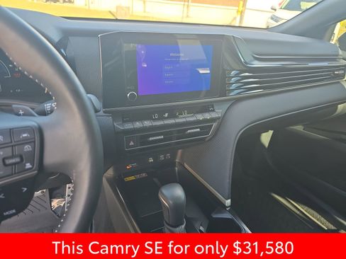 Used 2025 Toyota Camry SE w/ Convenience Package FWD image 25
