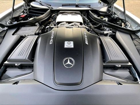 Used 2018 Mercedes-Benz AMG GT Roadster image 7
