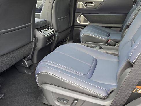 New 2026 INFINITI QX80 4WD image 9