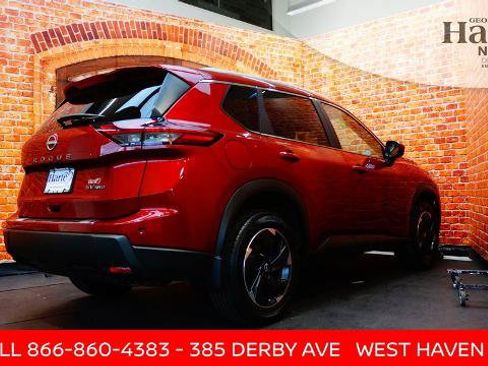 Certified 2024 Nissan Rogue SV w/ SV Premium Package AWD/4WD image 7