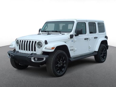 Used 2021 Jeep Wrangler Unlimited Sahara w/ Cold Weather Group AWD/4WD image 4