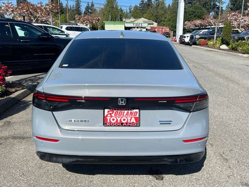 Used 2025 Honda Accord Touring image 8