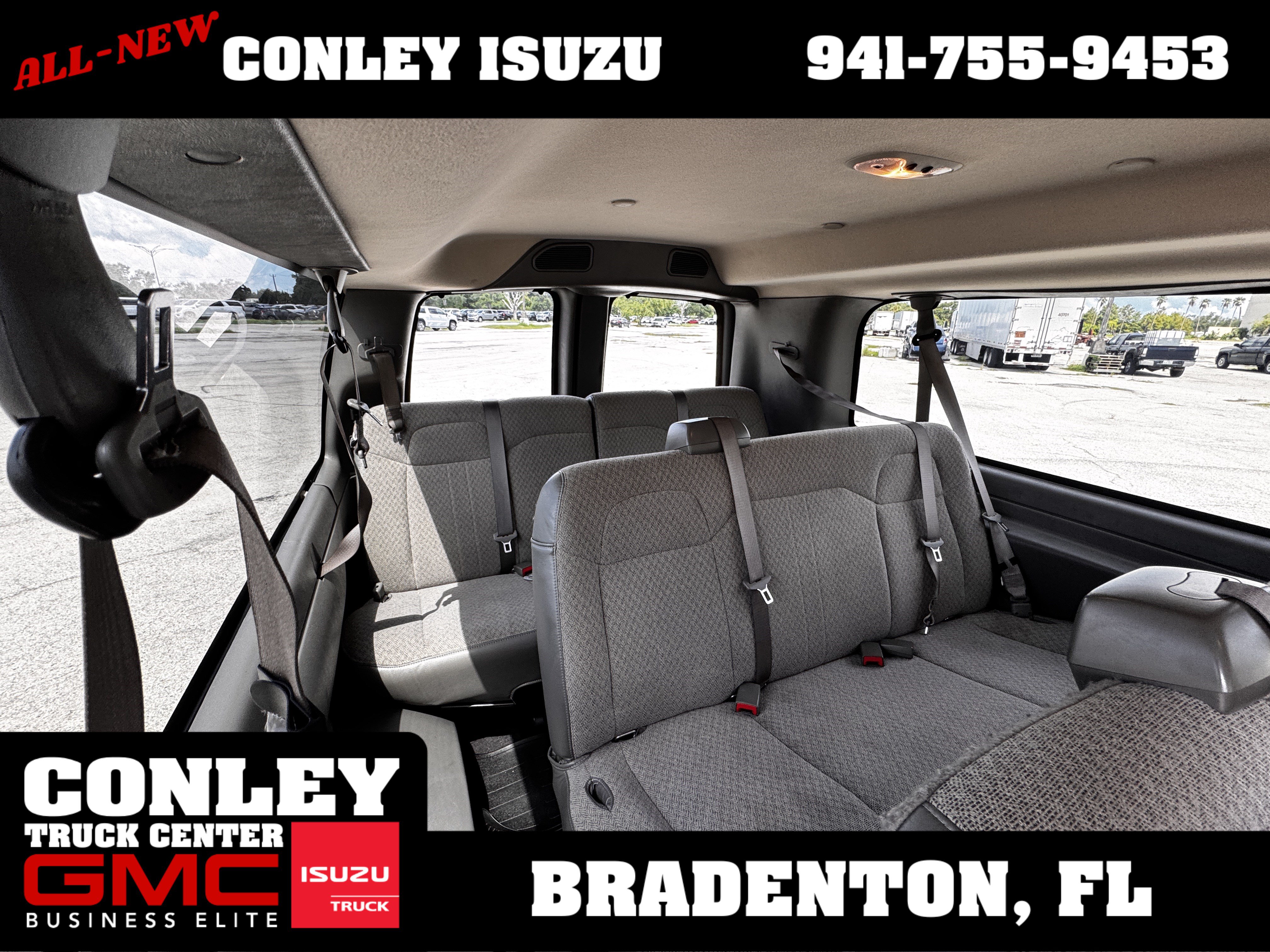 Used 2025 Chevrolet Express 3500 LT w/ LT Preferred Equipment Group RWD image 16