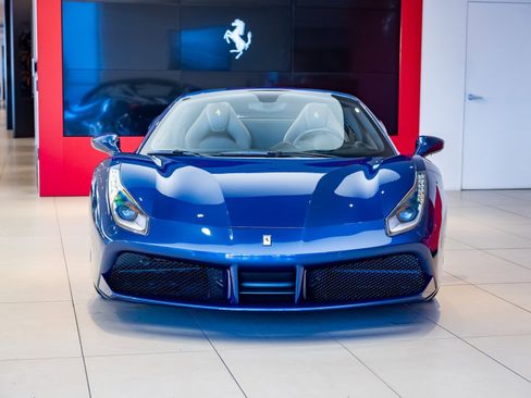 Used 2017 Ferrari 488 Spider image 2