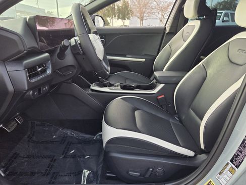 Used 2025 Kia K4 GT-Line Turbo image 10