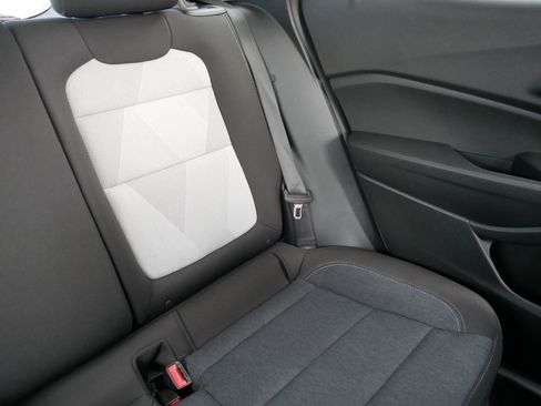 Used 2024 Chevrolet Trax LS w/ LS Convenience Package image 14