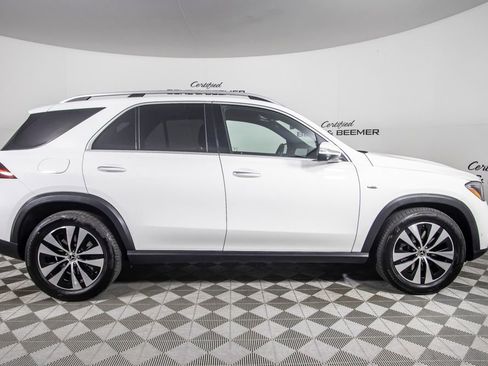 Used 2025 Mercedes-Benz GLE 450e 4MATIC image 3