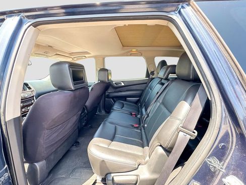 Used 2014 Nissan Pathfinder Platinum w/ Platinum Premium Package AWD/4WD image 32