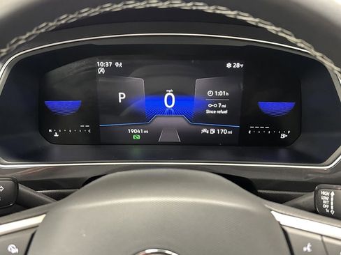 Used 2024 Volkswagen Tiguan S image 16