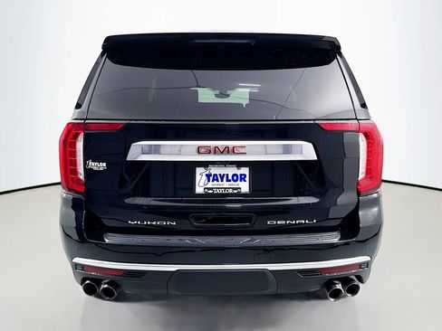 Used 2021 GMC Yukon XL Denali w/ Denali Premium Package AWD/4WD image 6