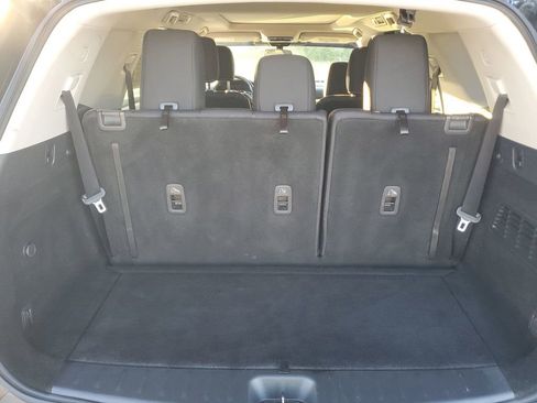 Used 2022 Nissan Pathfinder SV w/ SV Premium Package image 22