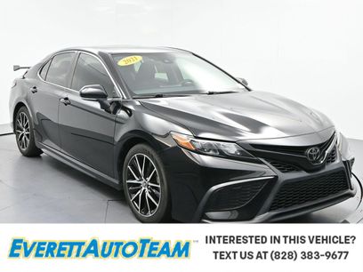 Used 2021 Toyota Camry SE w/ Cold Weather Package