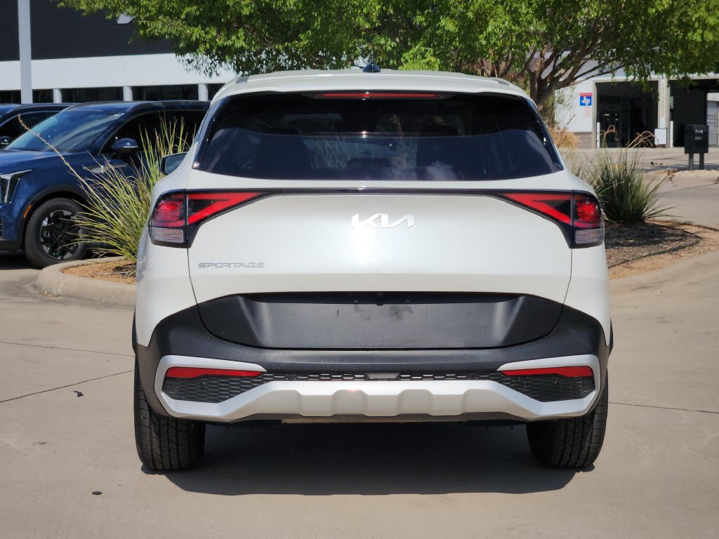 Certified 2024 Kia Sportage LX FWD image 15