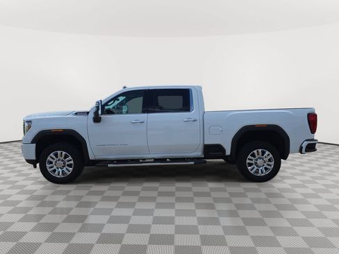 Used 2023 GMC Sierra 3500 Denali w/ Denali Ultimate Package AWD/4WD image 4
