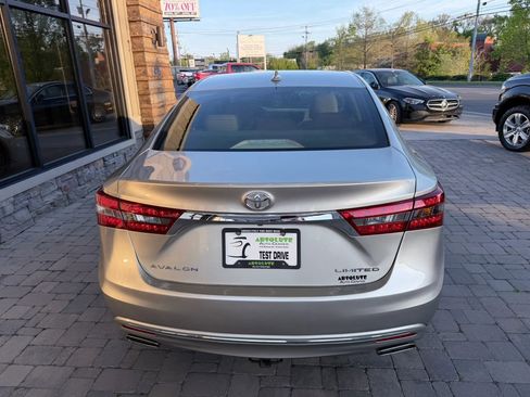 Used 2017 Toyota Avalon Limited FWD image 74