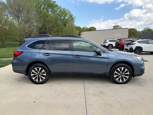 Used 2017 Subaru Outback 3.6R Limited AWD/4WD image 7