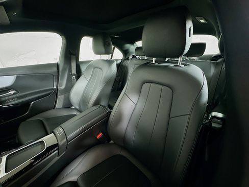 Used 2025 Mercedes-Benz CLA 250 4MATIC image 19