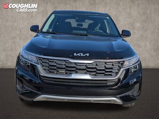 Used 2023 Kia Seltos LX video 2