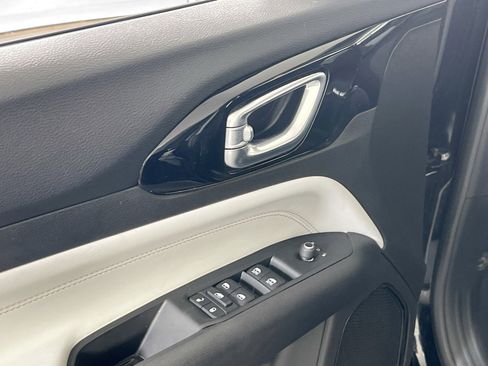 Used 2022 Jeep Compass Limited image 17