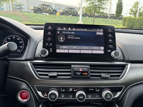 Used 2022 Honda Accord LX image 28