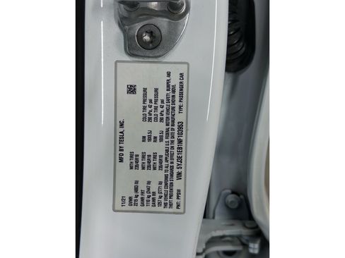 Used 2022 Tesla Model 3 Long Range AWD/4WD image 37