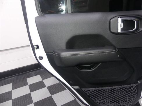 Used 2021 Jeep Gladiator Overland w/ Popular Equipment Package image 24