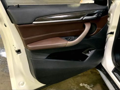 Used 2018 BMW X1 xDrive28i w/ Convenience Package image 21