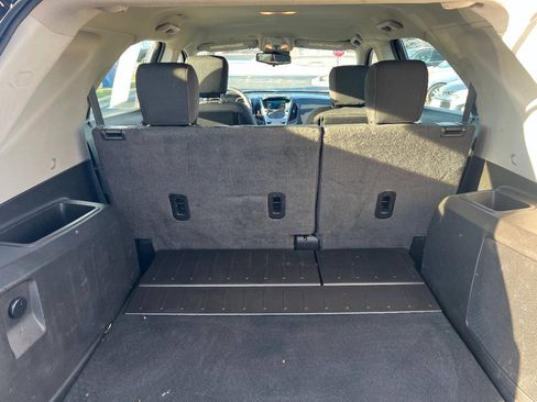 Used 2017 Chevrolet Equinox LS FWD image 16