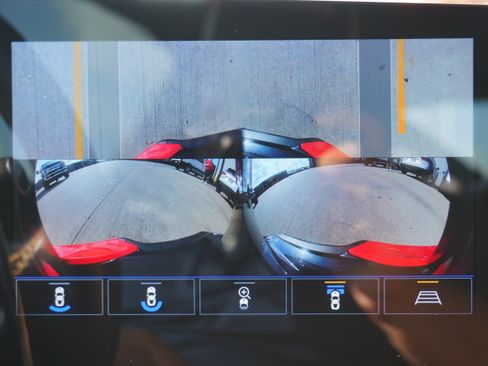 Used 2022 Chevrolet Corvette Stingray Preferred Cpe w/ Z51 Performance Package RWD image 45