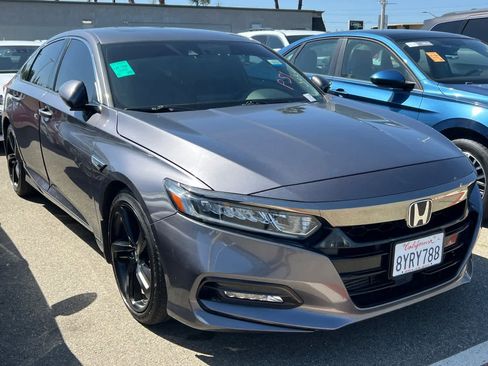 Used 2018 Honda Accord Sport image 3