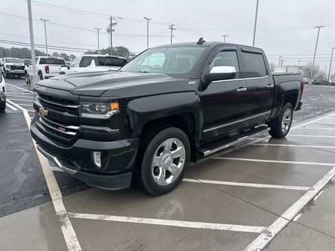 Used 2017 Chevrolet Silverado 1500 LTZ Z71 w/ LTZ Plus Package image 5