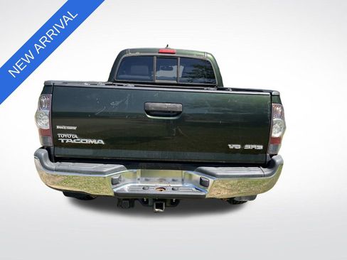 Used 2012 Toyota Tacoma 4x4 Double Cab w/ SR5 Pkg image 4