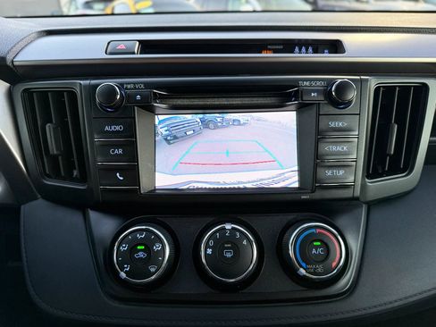 Used 2018 Toyota RAV4 LE w/ All Weather Liner Package AWD/4WD image 30