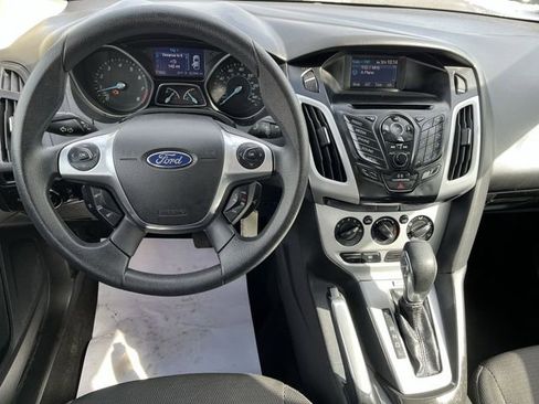 Used 2013 Ford Focus SE w/ SE Winter Pkg image 13