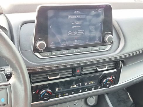 Used 2022 Nissan Rogue SV w/ SV Premium Package image 14