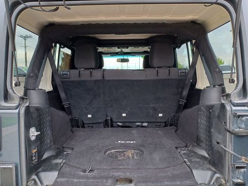 Used 2017 Jeep Wrangler Unlimited Sport AWD/4WD image 8
